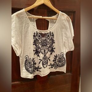 Love on a Hanger Top 💙